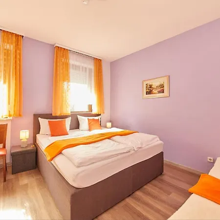 Hotel Zum Dicken Baum Mayen Buitenkant foto