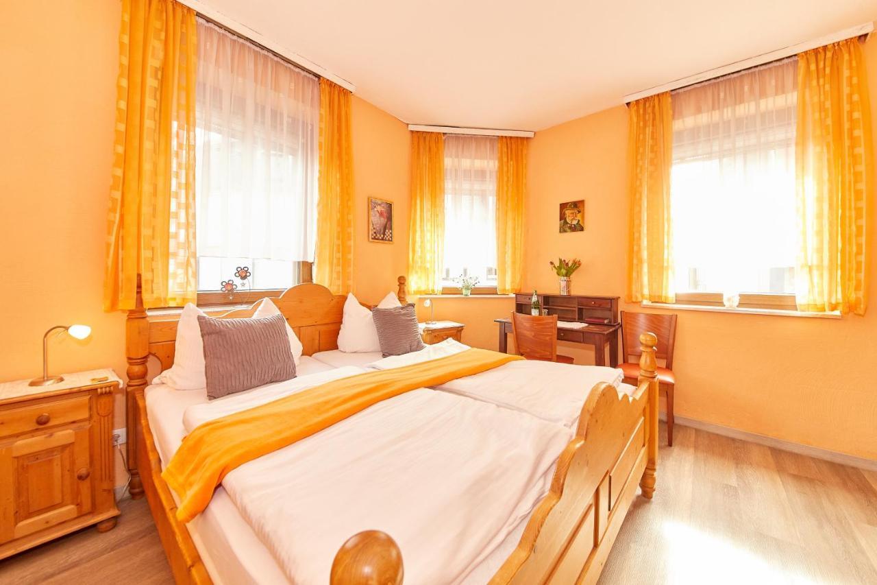 Zum Dicken Baum Guest house